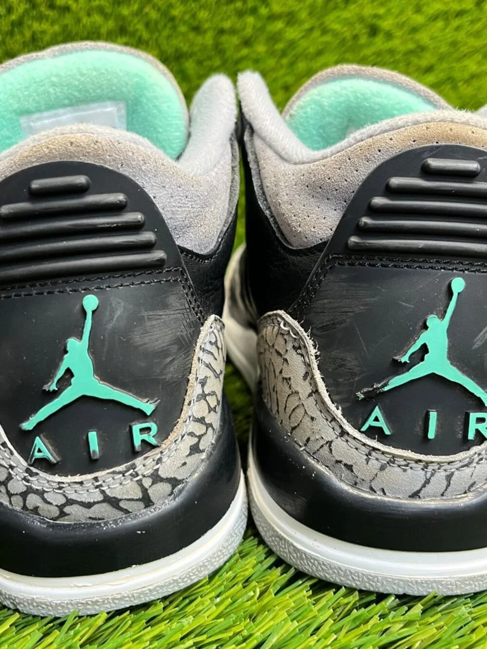 Nike Air Jordan 3 Retro Boys Size 5.5Y‎ Black Green Basketball Shoes Sneakers